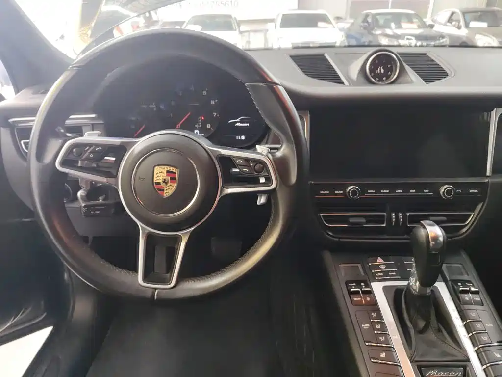 Porsche Macan 2021 — фото 7