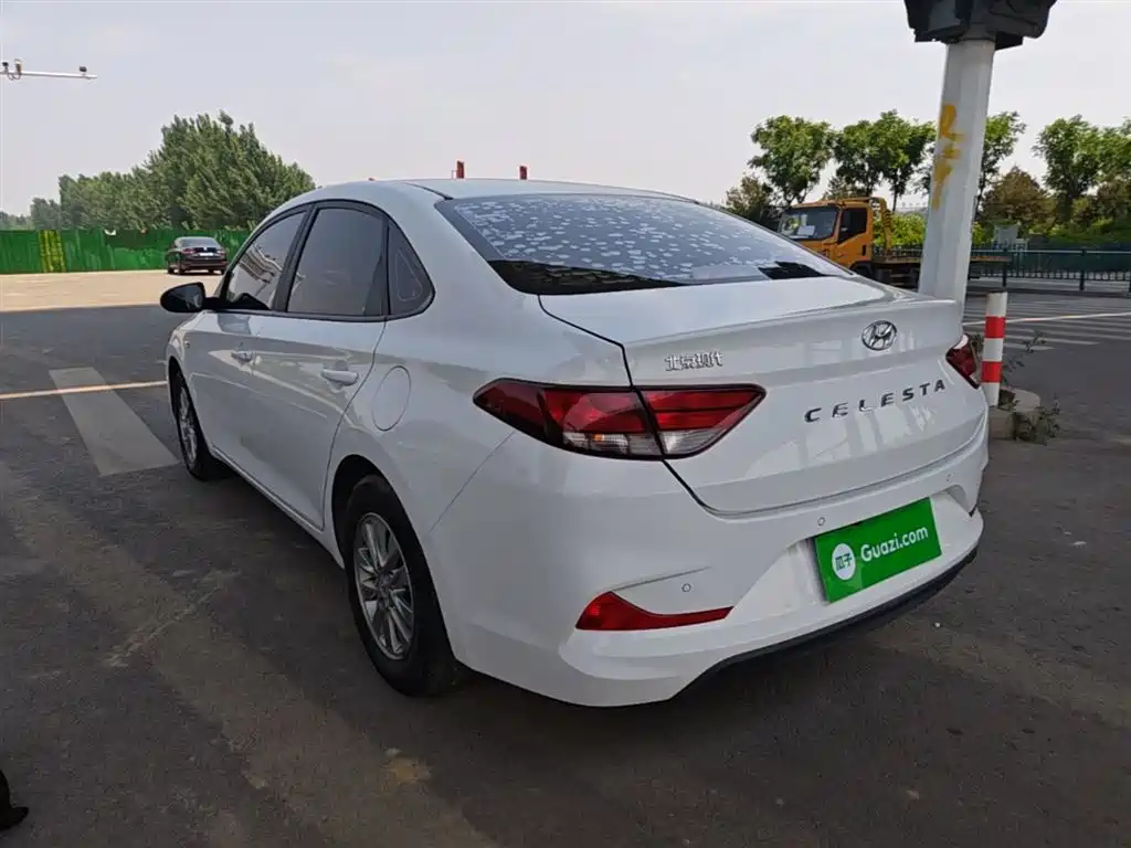 Hyundai Elantra 2019 — фото 5