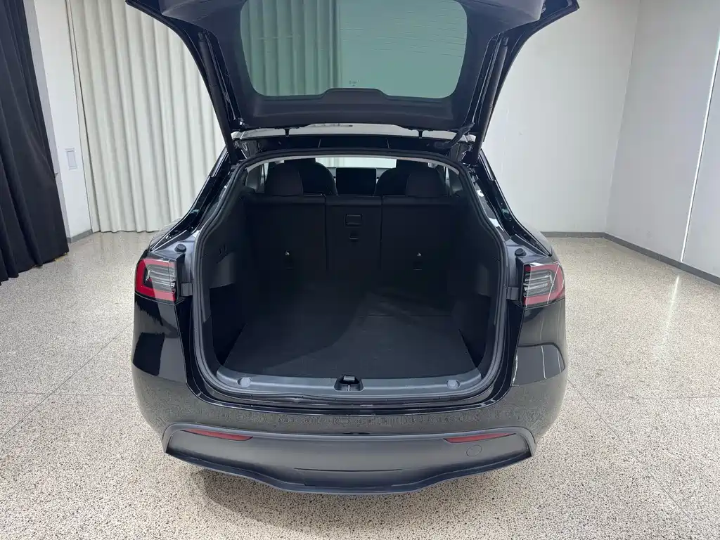 Tesla Model Y 2022 — фото 28