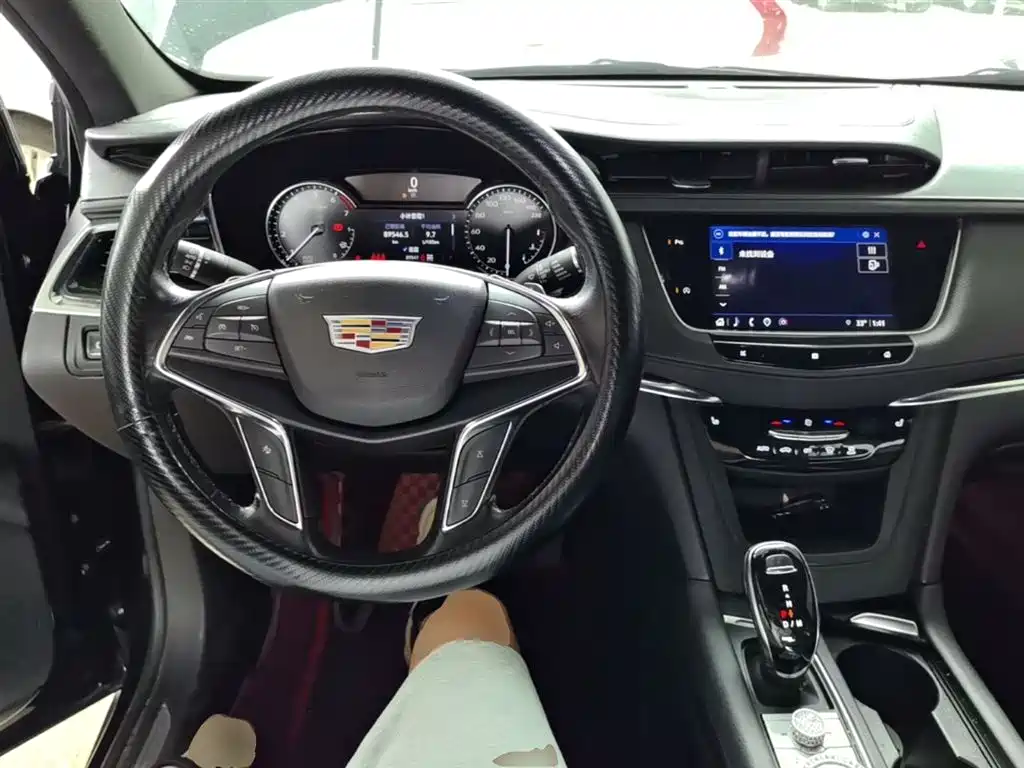 Cadillac XT5 2021 — фото 10