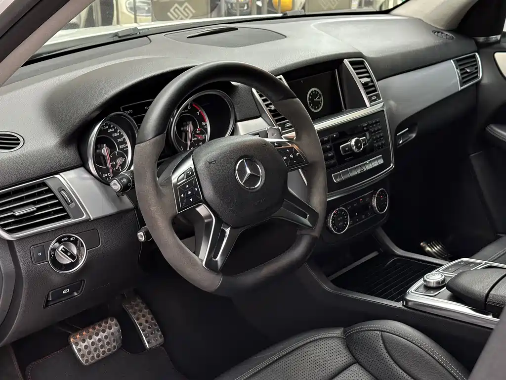 Mercedes-Benz M-Class AMG 2015 — фото 5