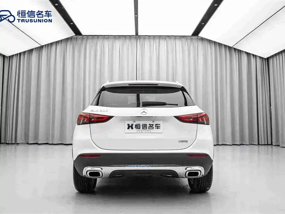 Mercedes-Benz GLA 2023