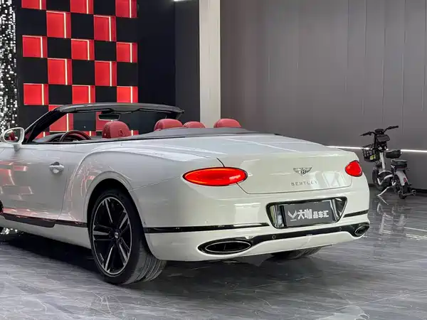 Bentley Continental 2023