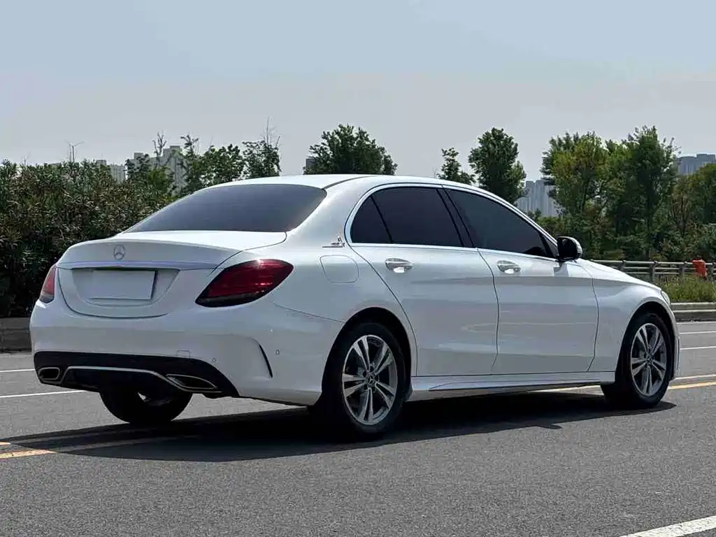 Mercedes-Benz C-Class 2020 — фото 17