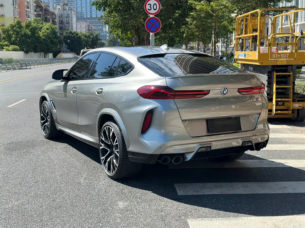 BMW X6 M 2021 — фото 14