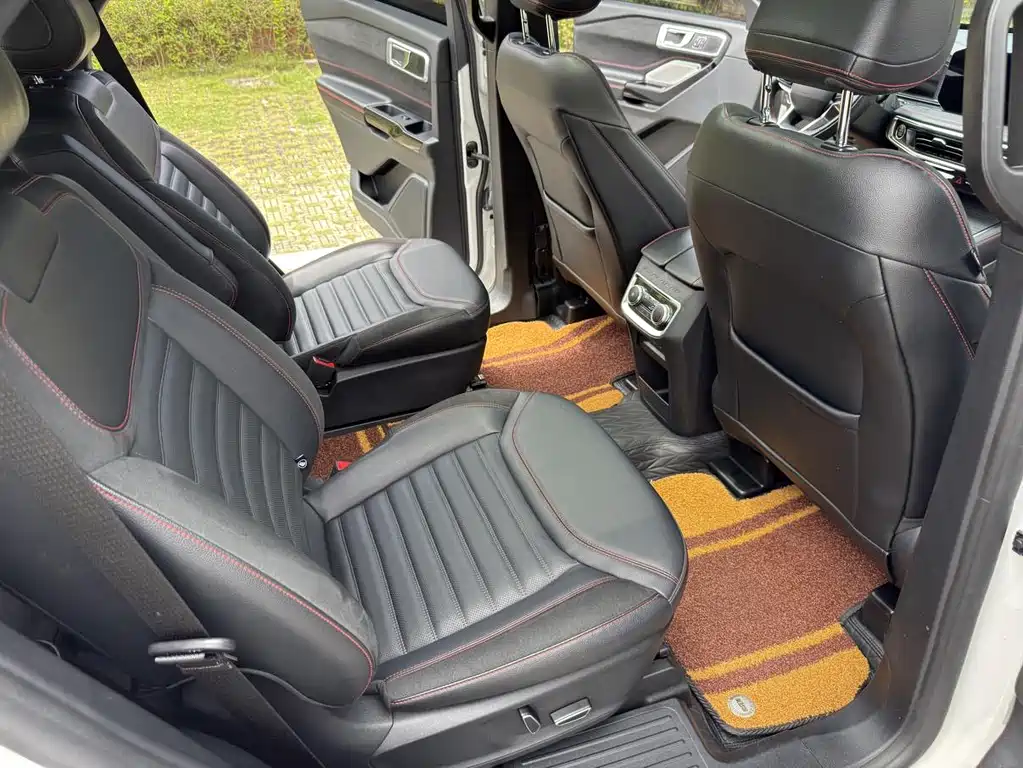 Ford Explorer 2023 — фото 12