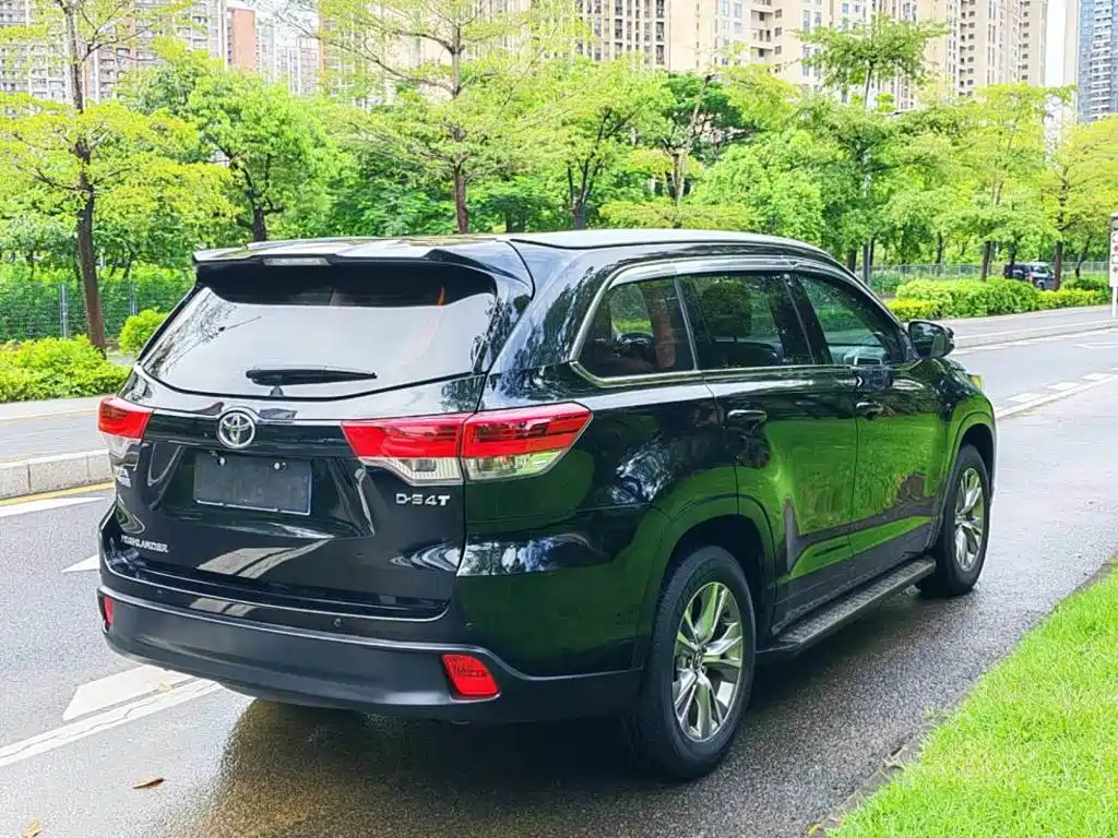Toyota Highlander 2018 — фото 18