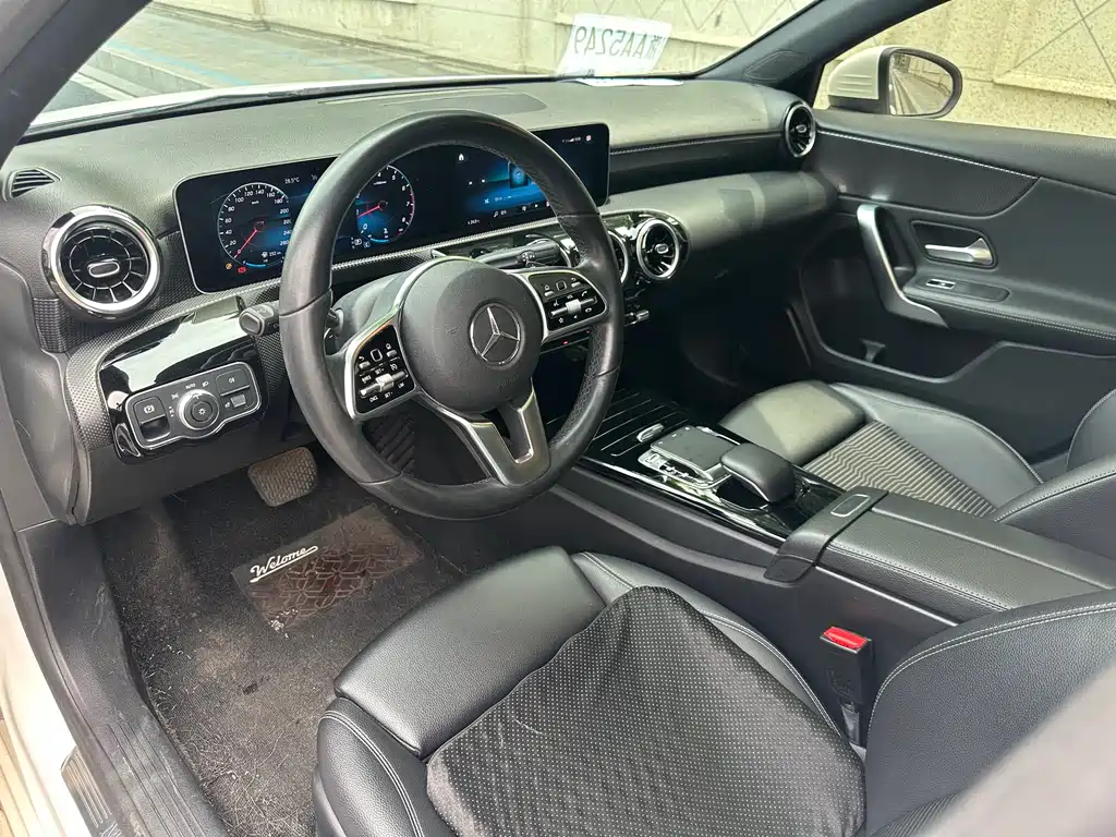 Mercedes-Benz A-Class 2020 — фото 8
