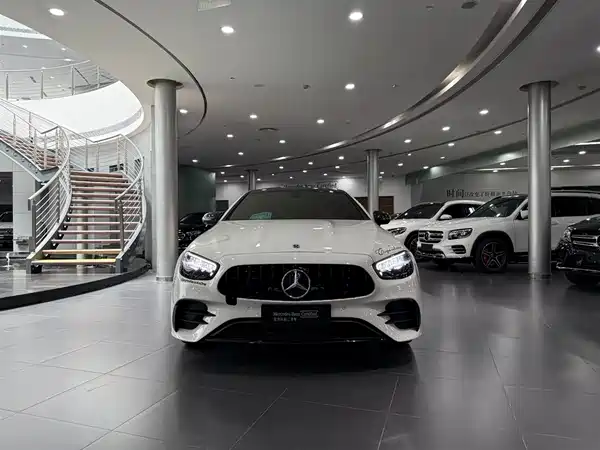 Mercedes-Benz E-Class 2023