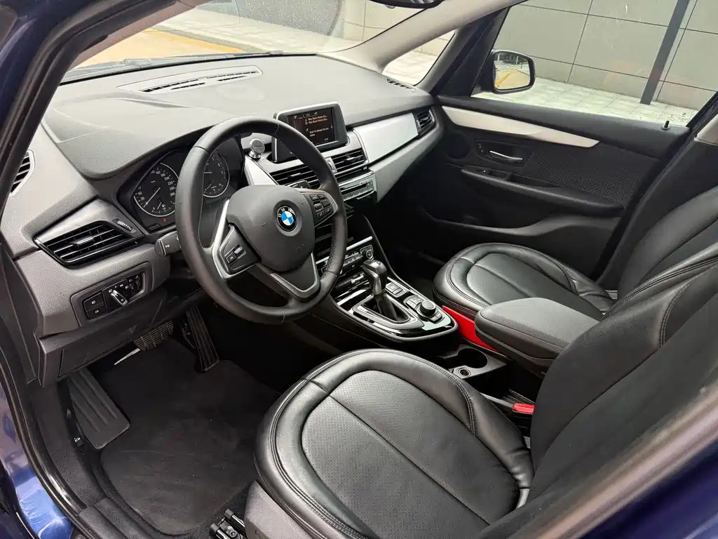 BMW 2 Series Wagon 2015 — фото 5