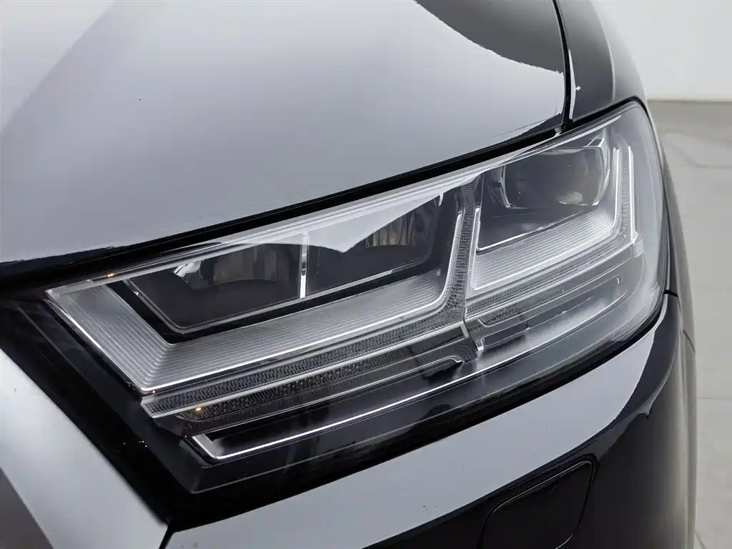 Audi Q7 2018 — фото 7