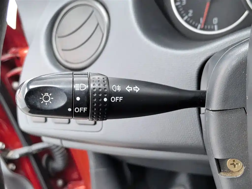 Suzuki Swift 2015 — фото 21