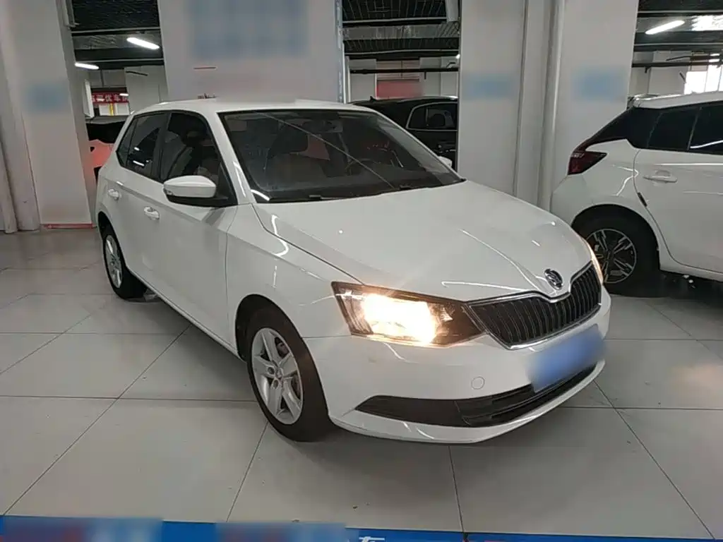 Skoda Fabia 2018 — фото 4