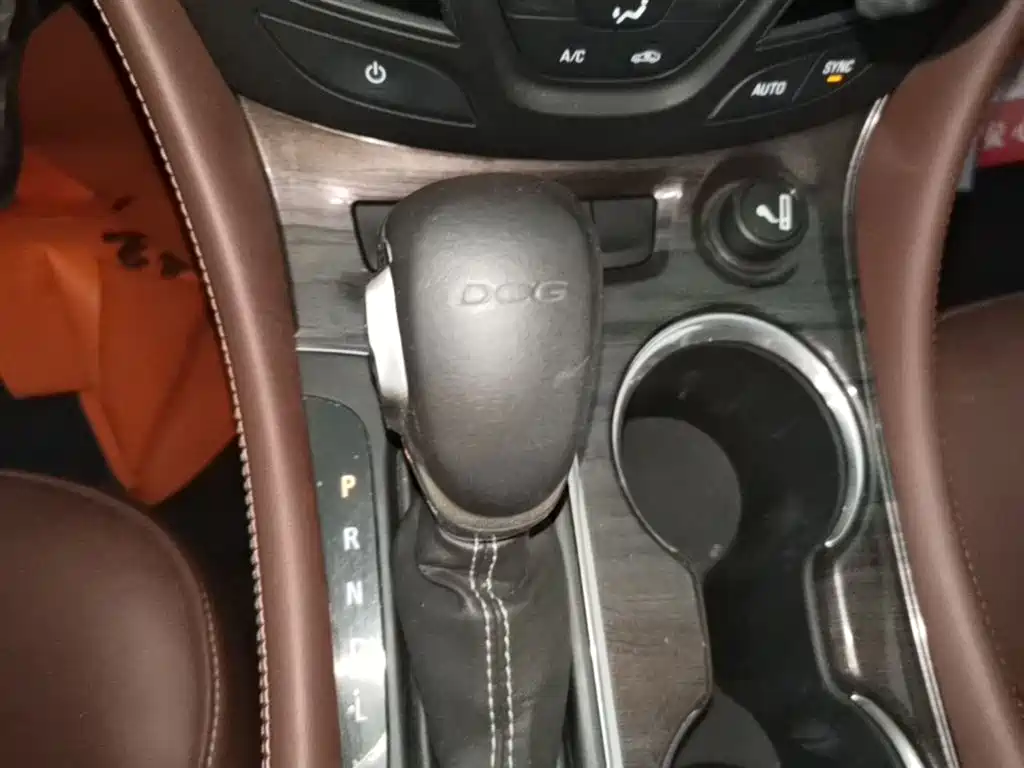 Buick Envision Plus 2016 — фото 14