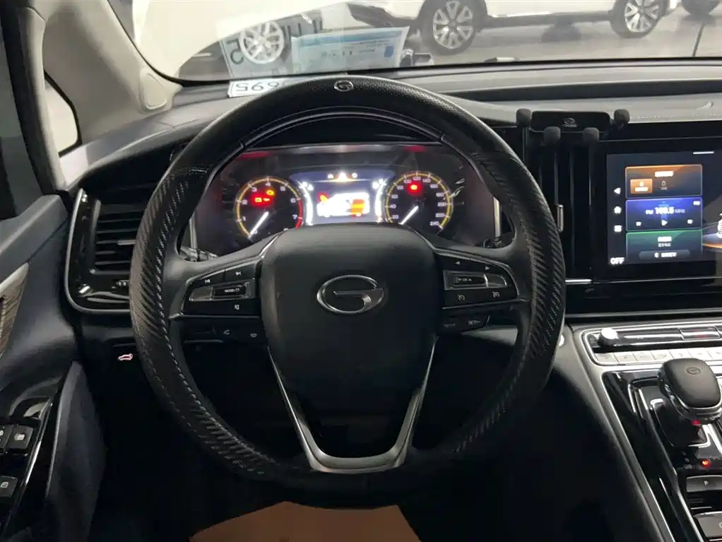 GAC Motor Trumpchi M8 2023 — фото 4