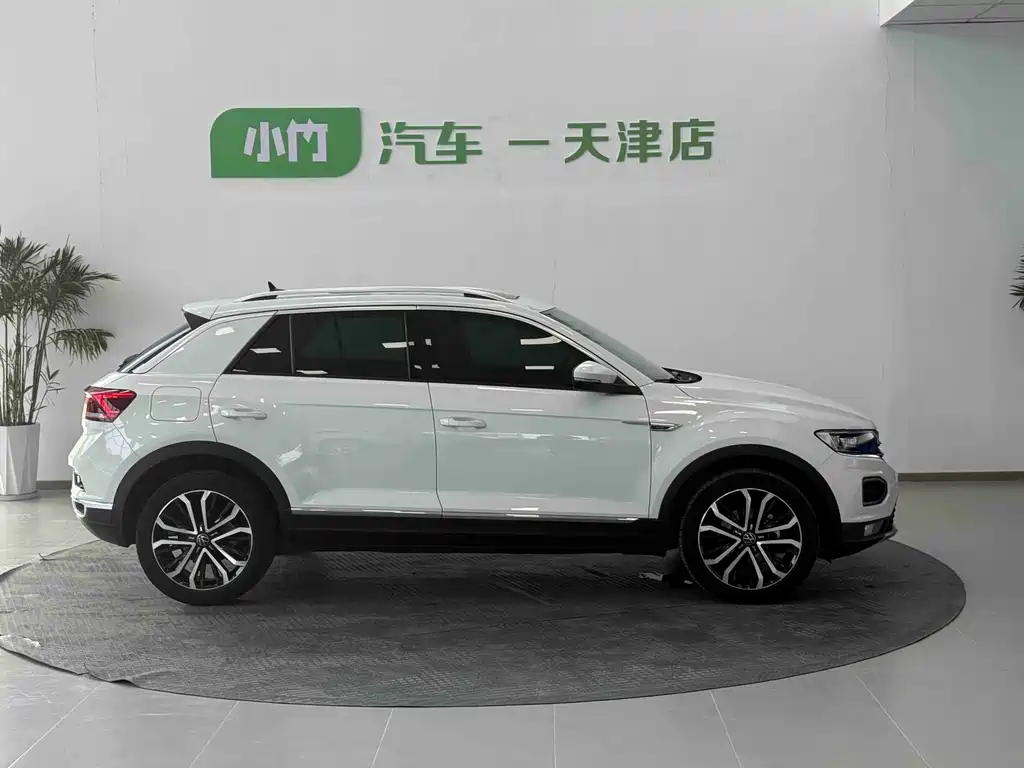 Volkswagen T-Roc 2022 — фото 8