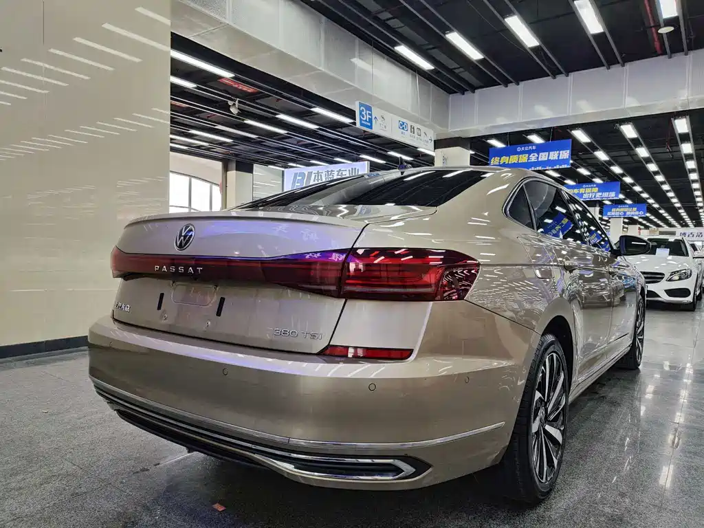 Volkswagen Passat 2022