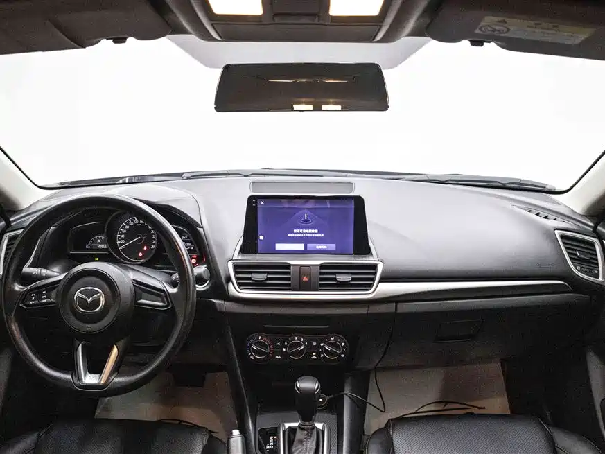 Mazda 3 Axela 2019 — фото 14