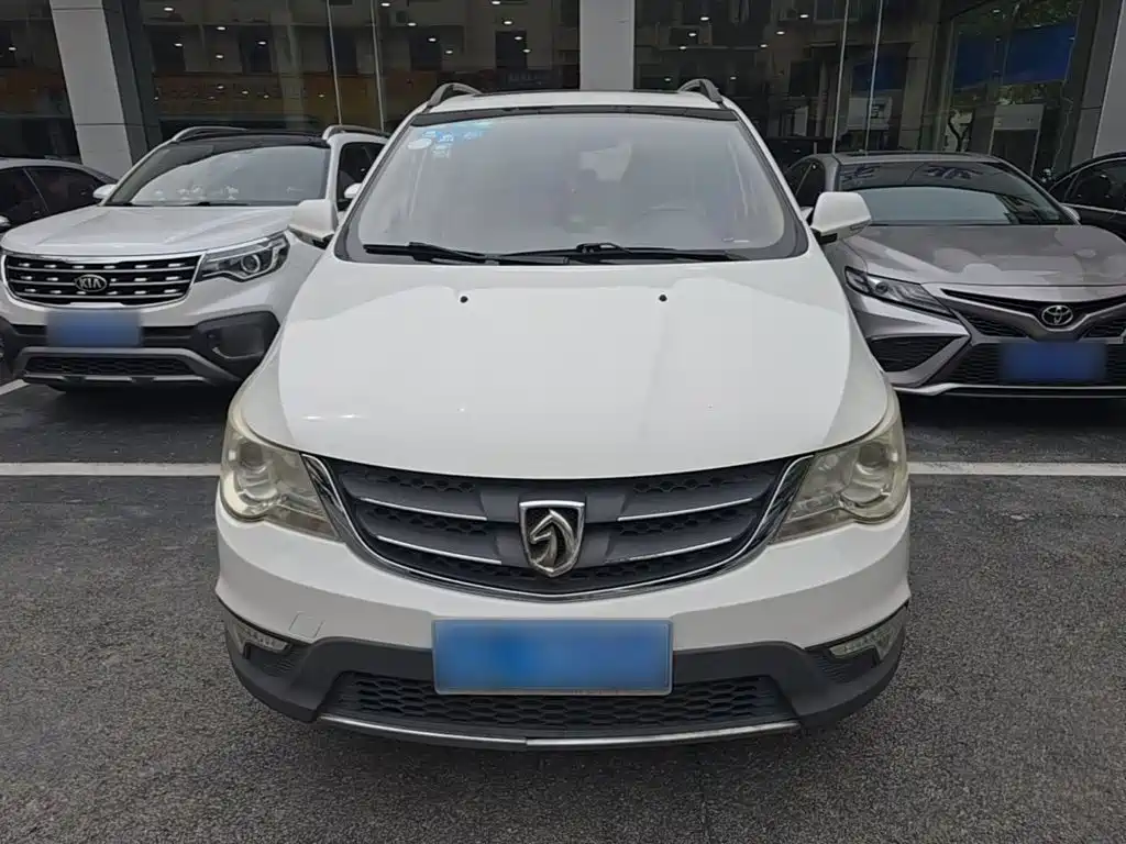 Baojun 730 2014