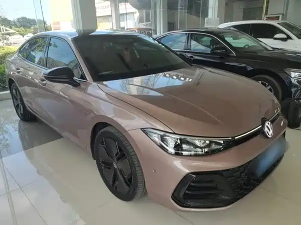 Volkswagen Passat 2024