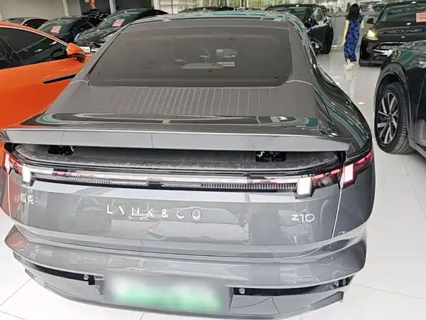 Lynk & Co Z10 2026