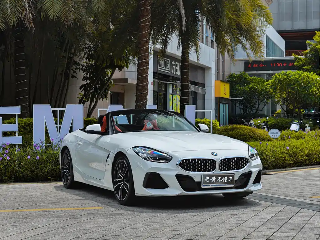 BMW Z4 2022 — фото 3