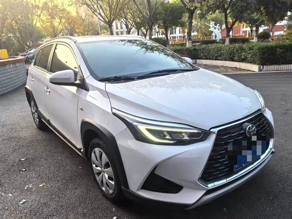 Toyota Yaris L 2022