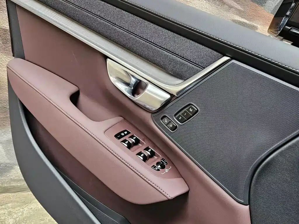 Volvo S90 2025 — фото 7