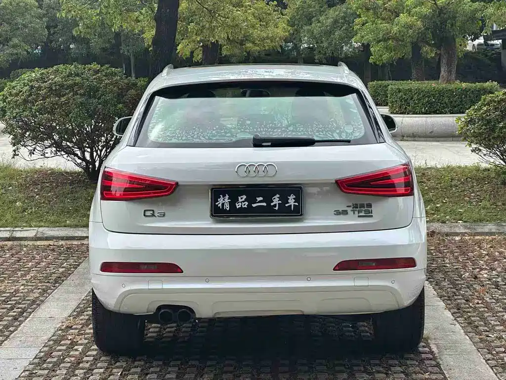 Audi Q3 2016 — фото 14