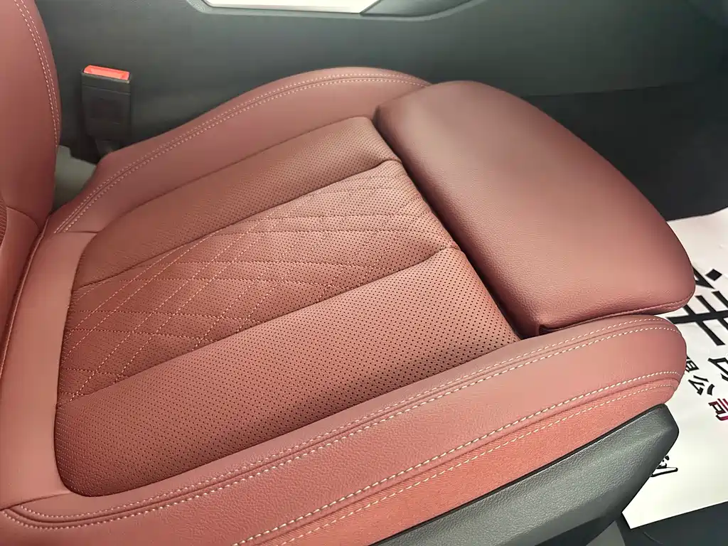 BMW 3 Series 2025 — фото 15