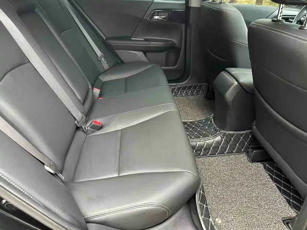 Honda Accord 2016 — фото 11