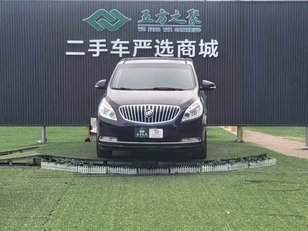 Buick GL8 2011