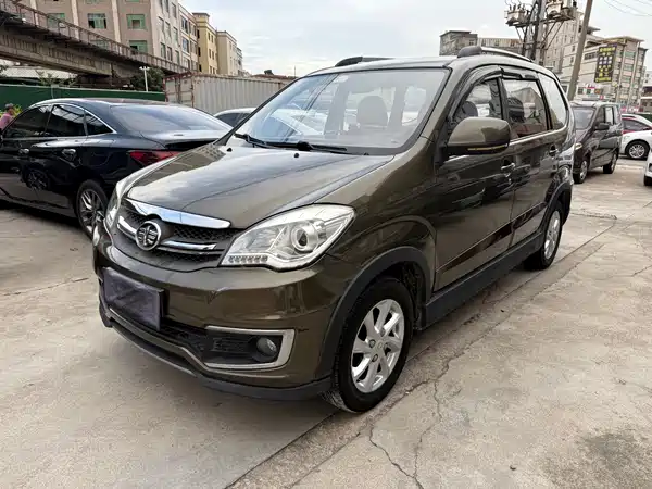 FAW Senya S80 2015