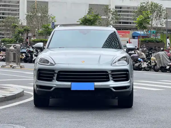 Porsche Cayenne 2022