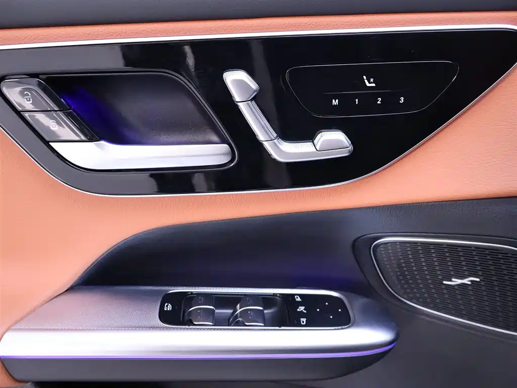 Mercedes-Benz GLC 2025 — фото 17