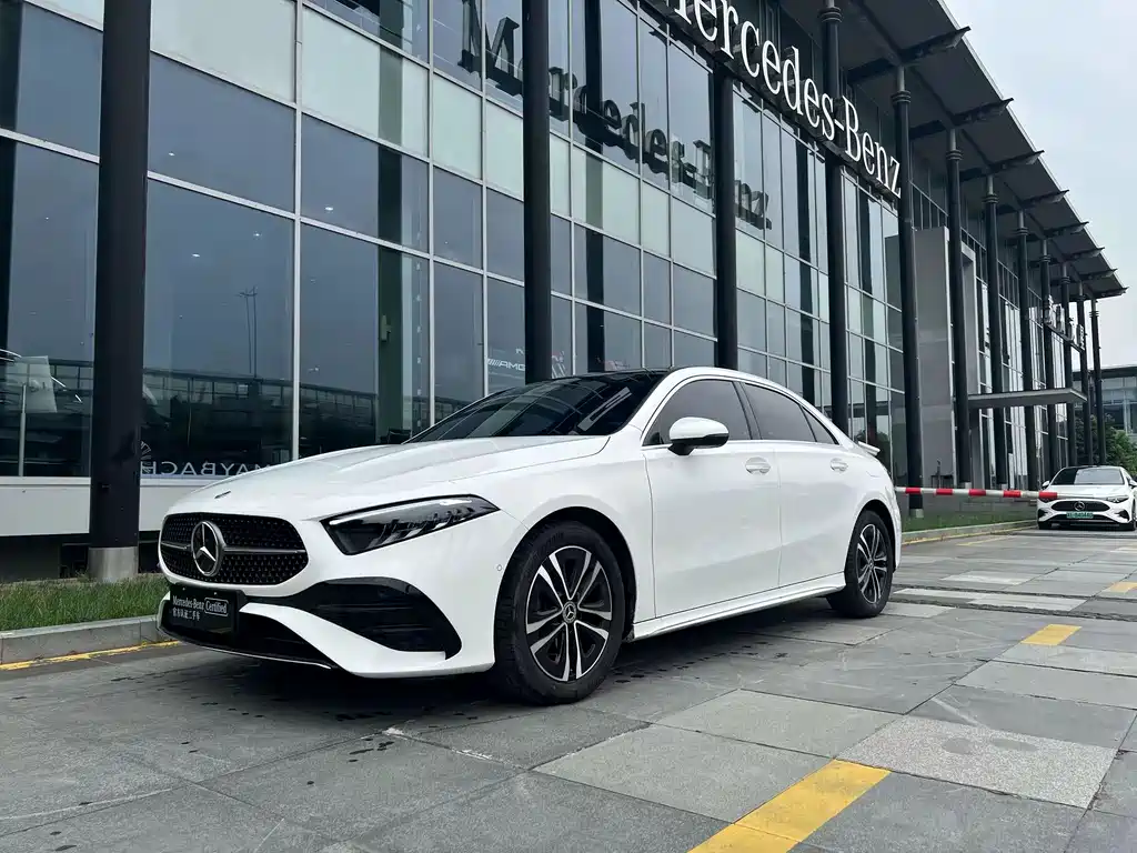Mercedes-Benz A-Class 2023 — фото 1