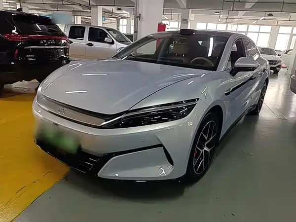 BYD Han L 2025