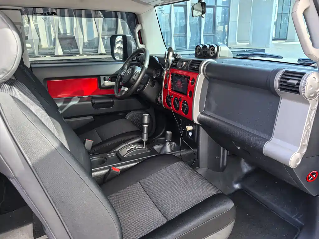 Toyota FJ Cruiser 2019 — фото 20