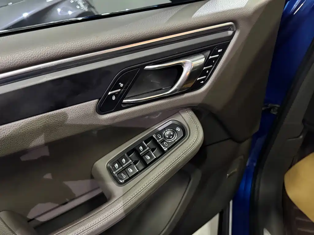 Porsche Macan 2016