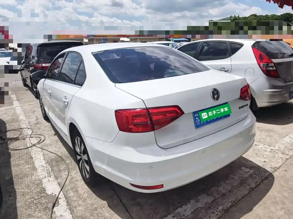 Volkswagen Sagitar 2017