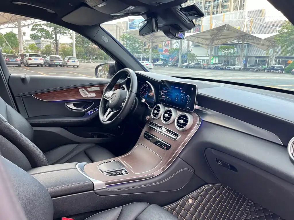 Mercedes-Benz GLC 2021 — фото 24