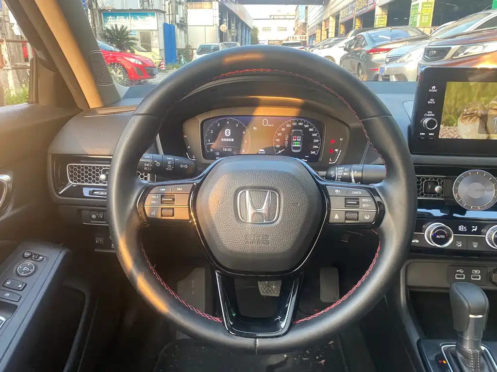 Honda Civic 2024 — фото 13
