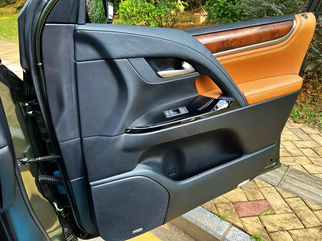 Lexus LX 2022 — фото 14