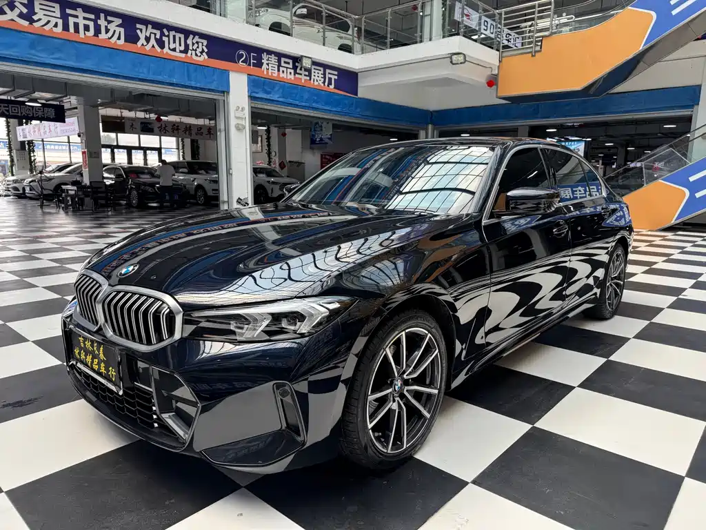 BMW 3 Series 2023 — фото 1