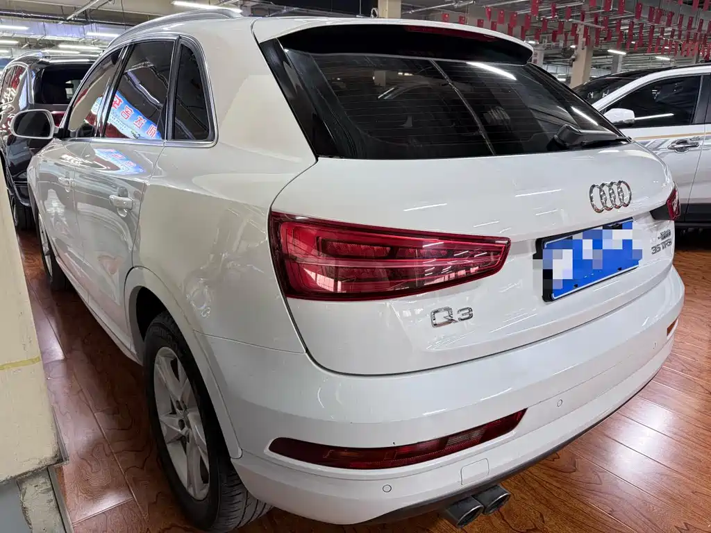 Audi Q3 2017 — фото 14