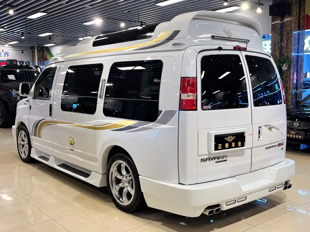 GMC Savana 2015 — фото 6