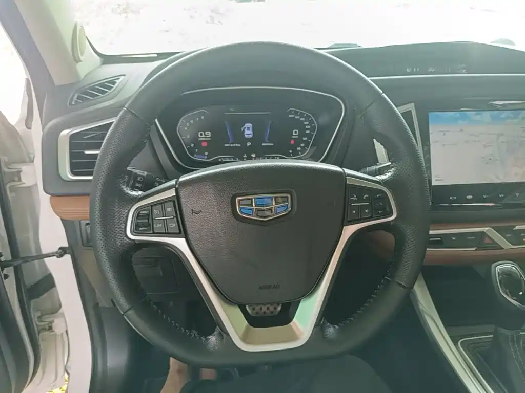 Geely Vision X6 2018 — фото 11