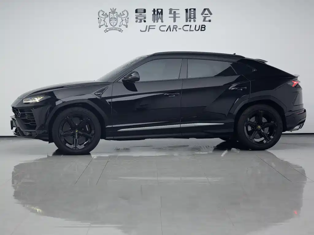 Lamborghini Urus 2021