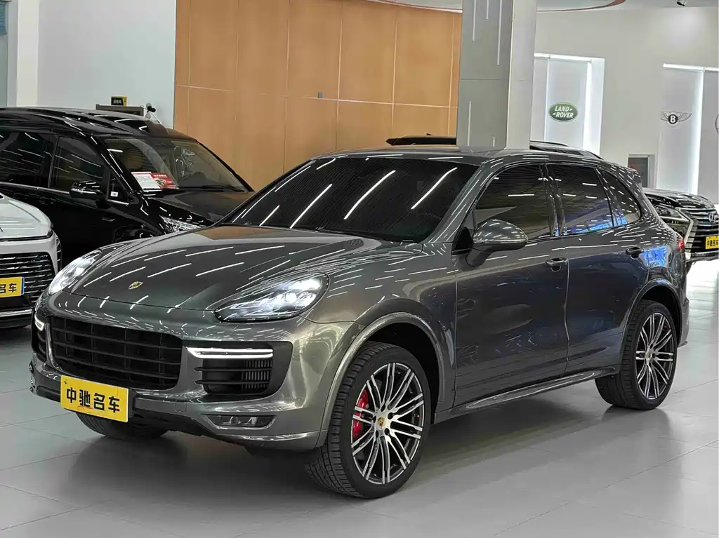 Porsche Cayenne 2016 — фото 1
