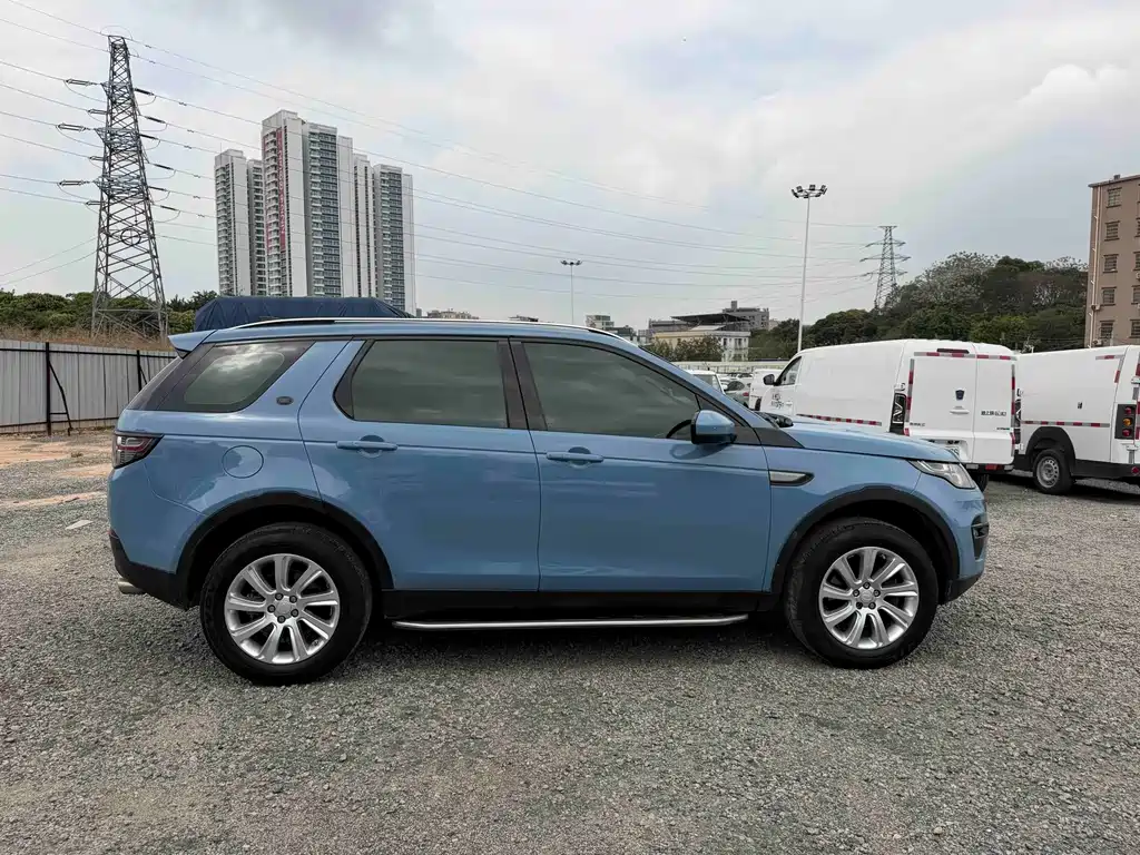 Land Rover Discovery Sport 2017 — фото 8